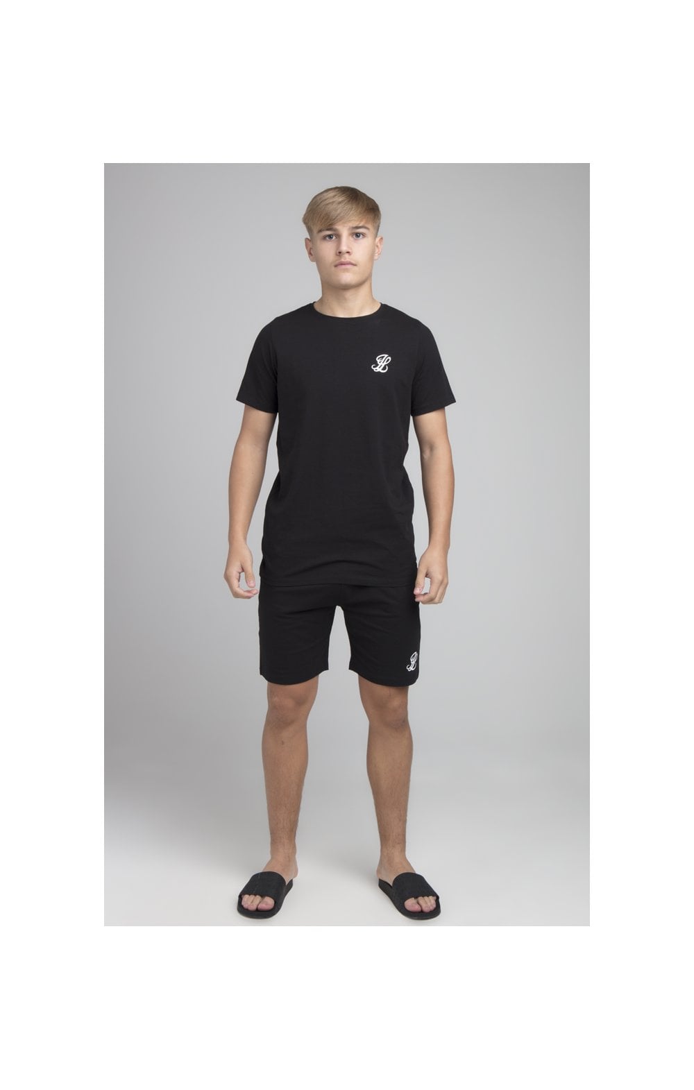 Laad de afbeelding in de Galerij viewer, Boys Illusive Black T-Shirt And Short Twin Set