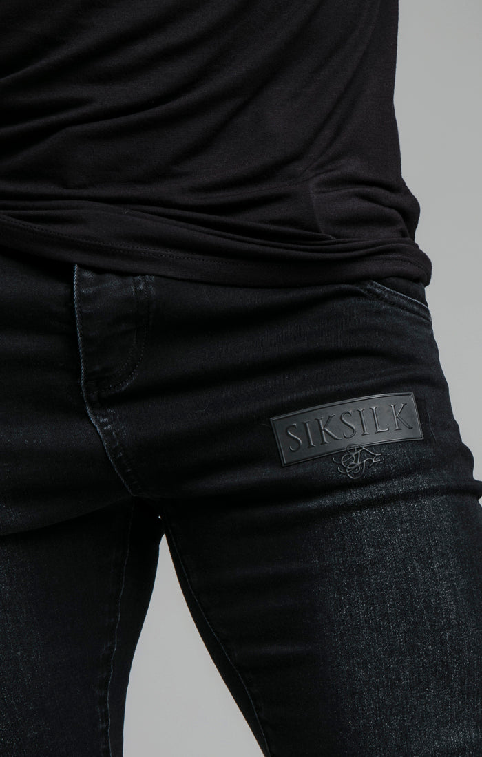 Laad de afbeelding in de Galerij viewer, SikSilk Skinny Embossed Print Jeans - Black (4)