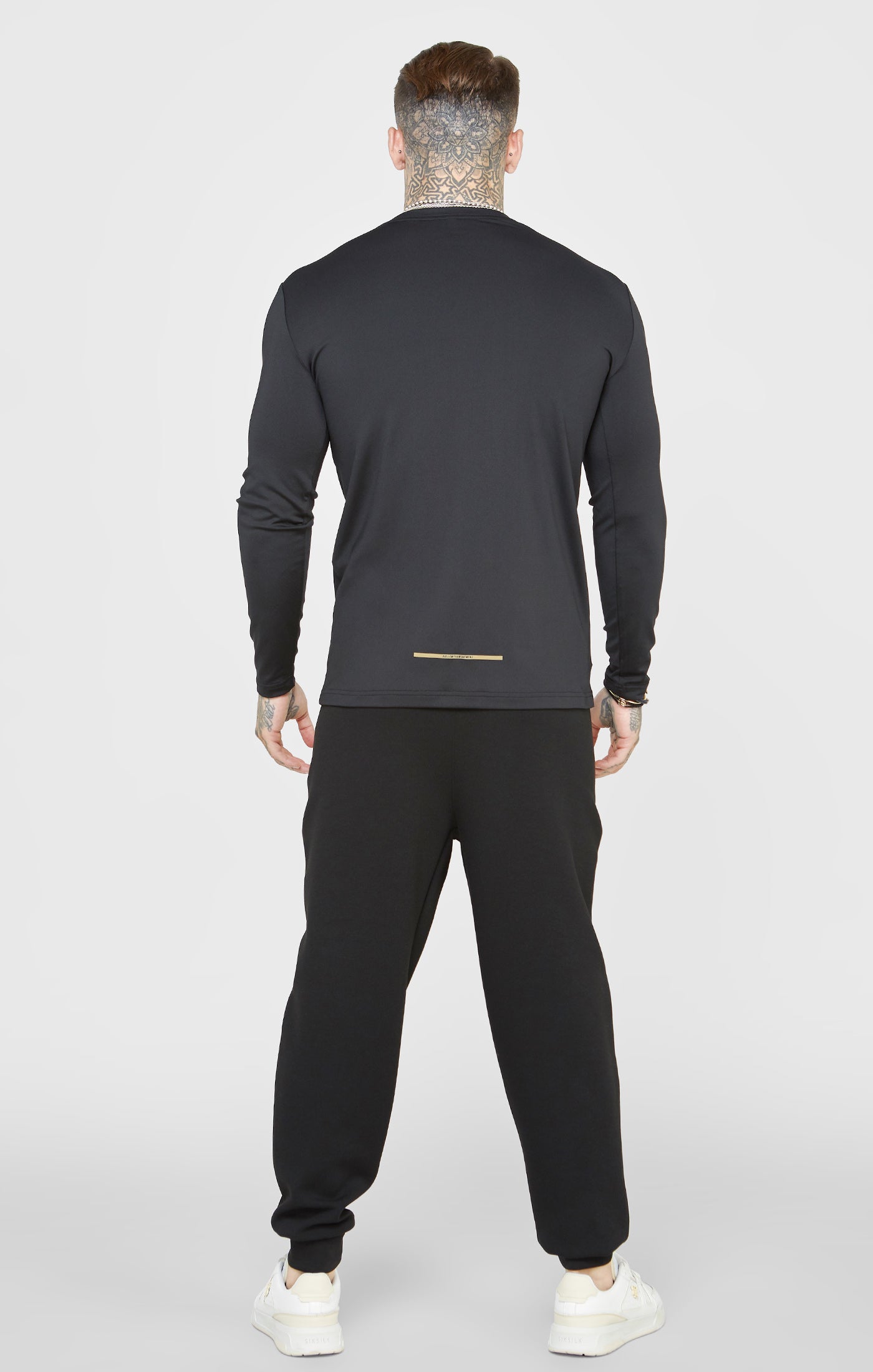 Laad de afbeelding in de Galerij viewer, Black Sports Long Sleeve T-Shirt (4)