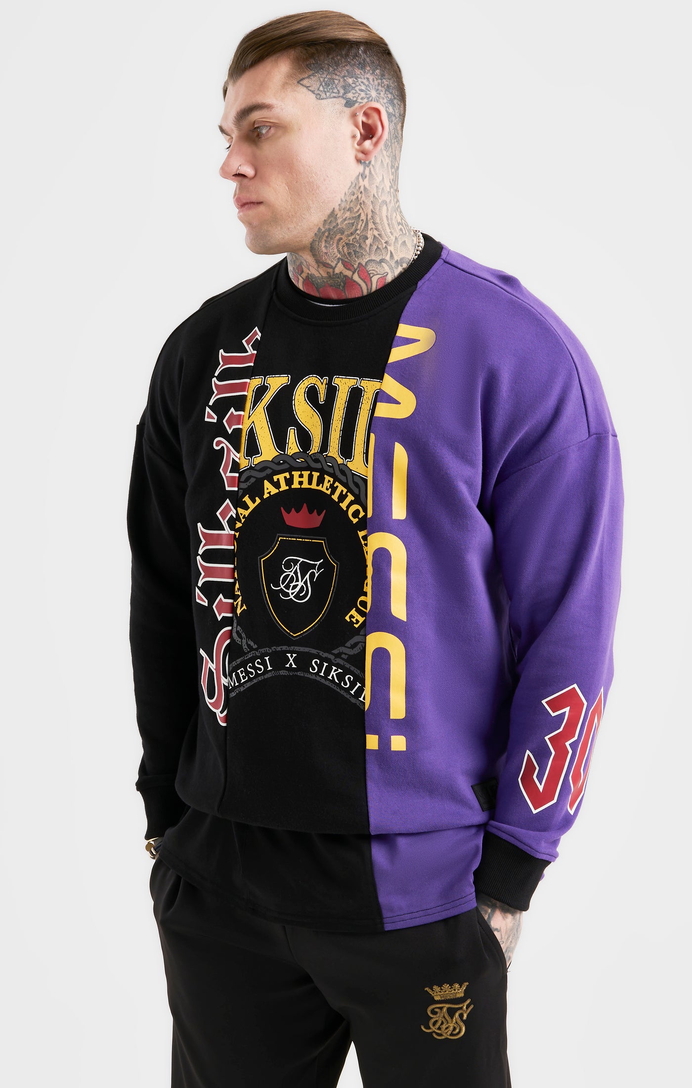 Laad de afbeelding in de Galerij viewer, Messi x SikSilk Retro Varsity  Crew Sweater - Black &amp; Purple