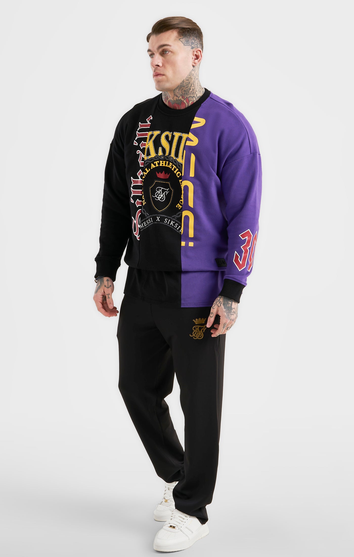 Laad de afbeelding in de Galerij viewer, Messi x SikSilk Retro Varsity  Crew Sweater - Black &amp; Purple (2)