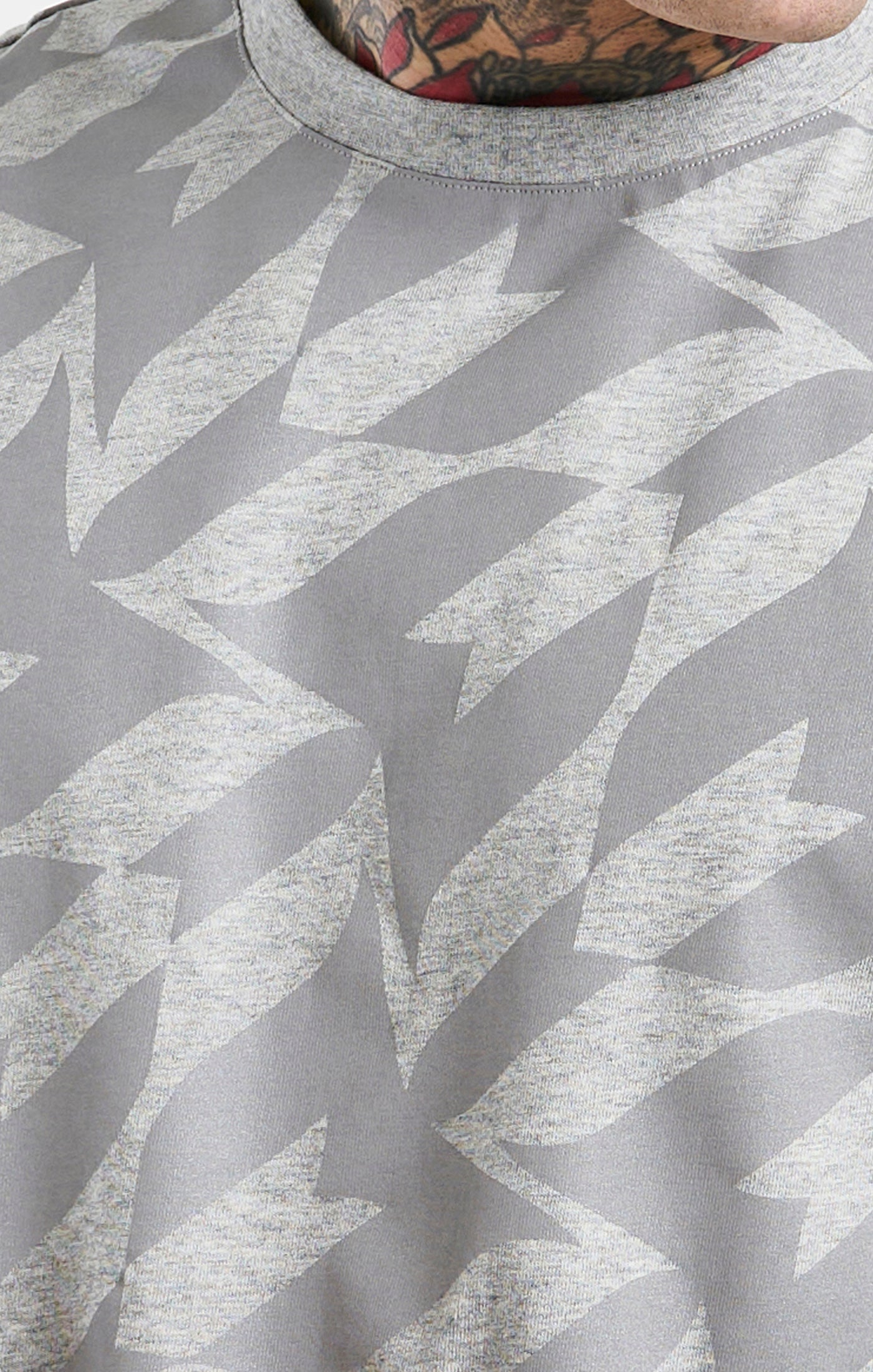 Laad de afbeelding in de Galerij viewer, Messi x SikSilk Silver Print Tee - Grey Marl (1)