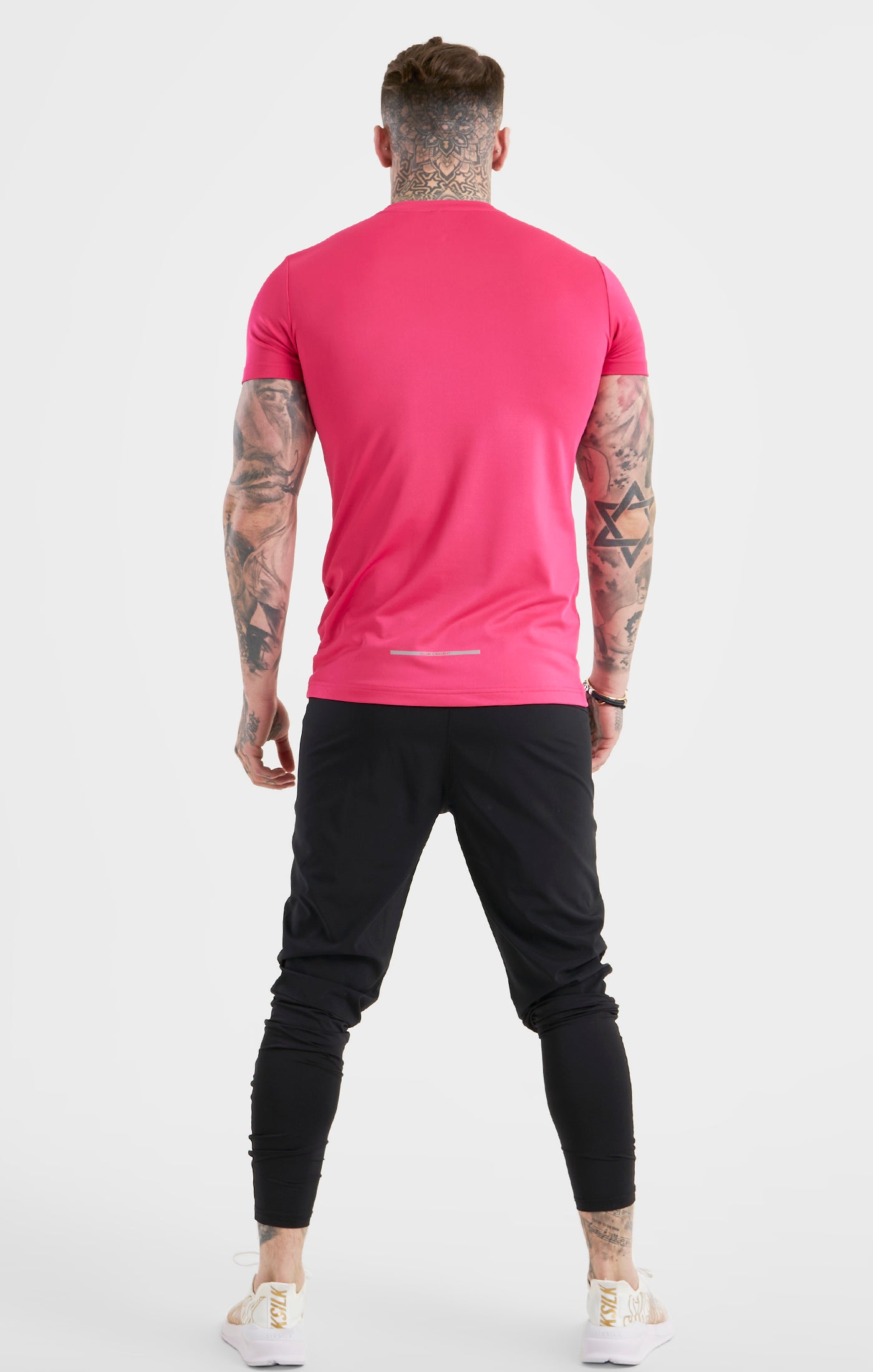 Laad de afbeelding in de Galerij viewer, Pink Sports Poly T-Shirt (4)
