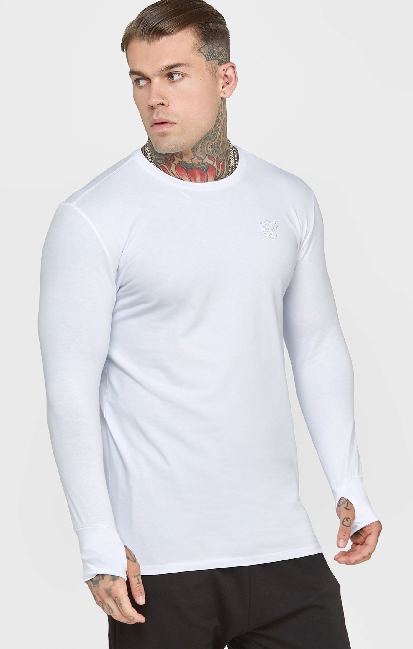 Laad de afbeelding in de Galerij viewer, White Long Sleeve Muscle Fit T-Shirt