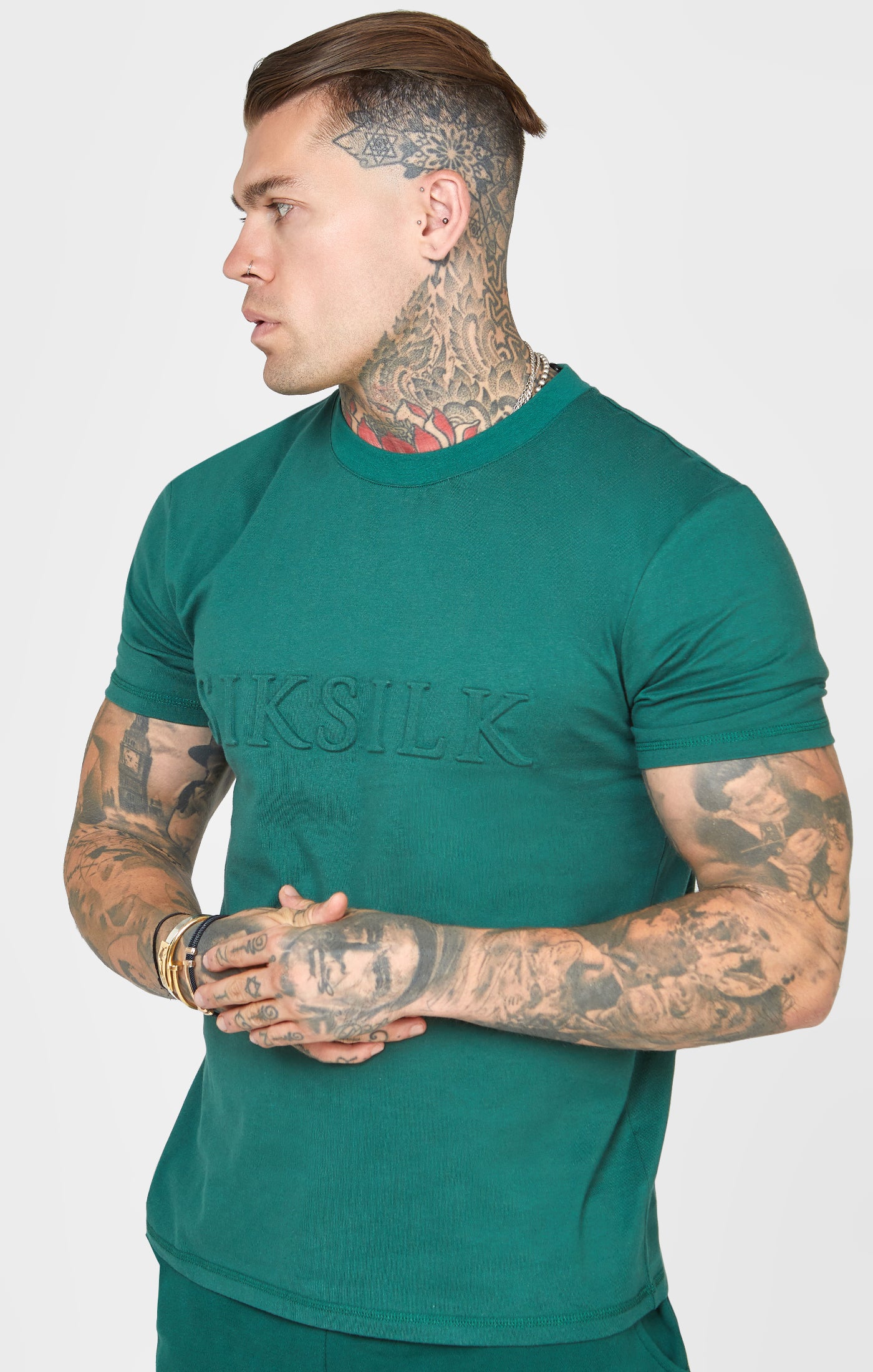 Laad de afbeelding in de Galerij viewer, Green Embossed T-Shirt