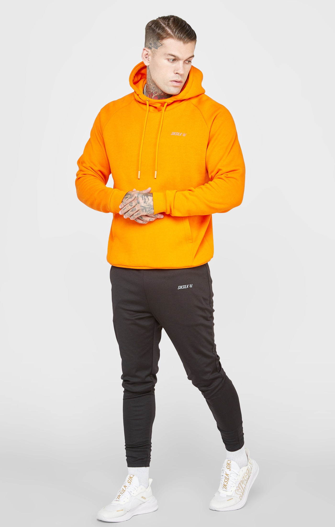 Laad de afbeelding in de Galerij viewer, Oranje sportieve sweater met capuchon (2)