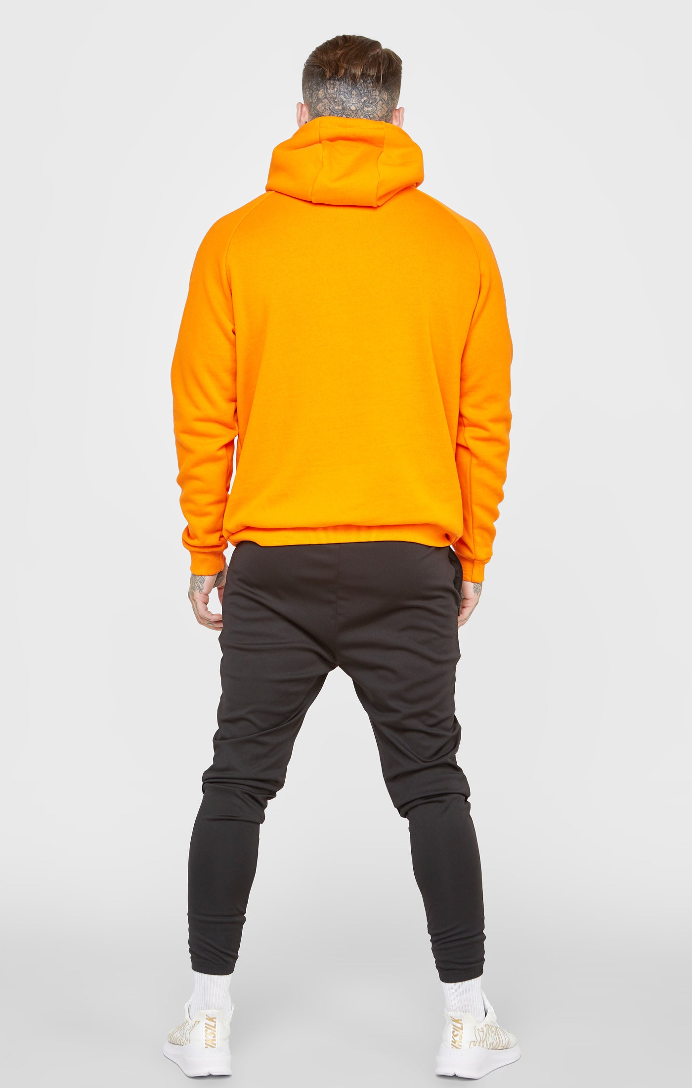 Laad de afbeelding in de Galerij viewer, Oranje sportieve sweater met capuchon (4)