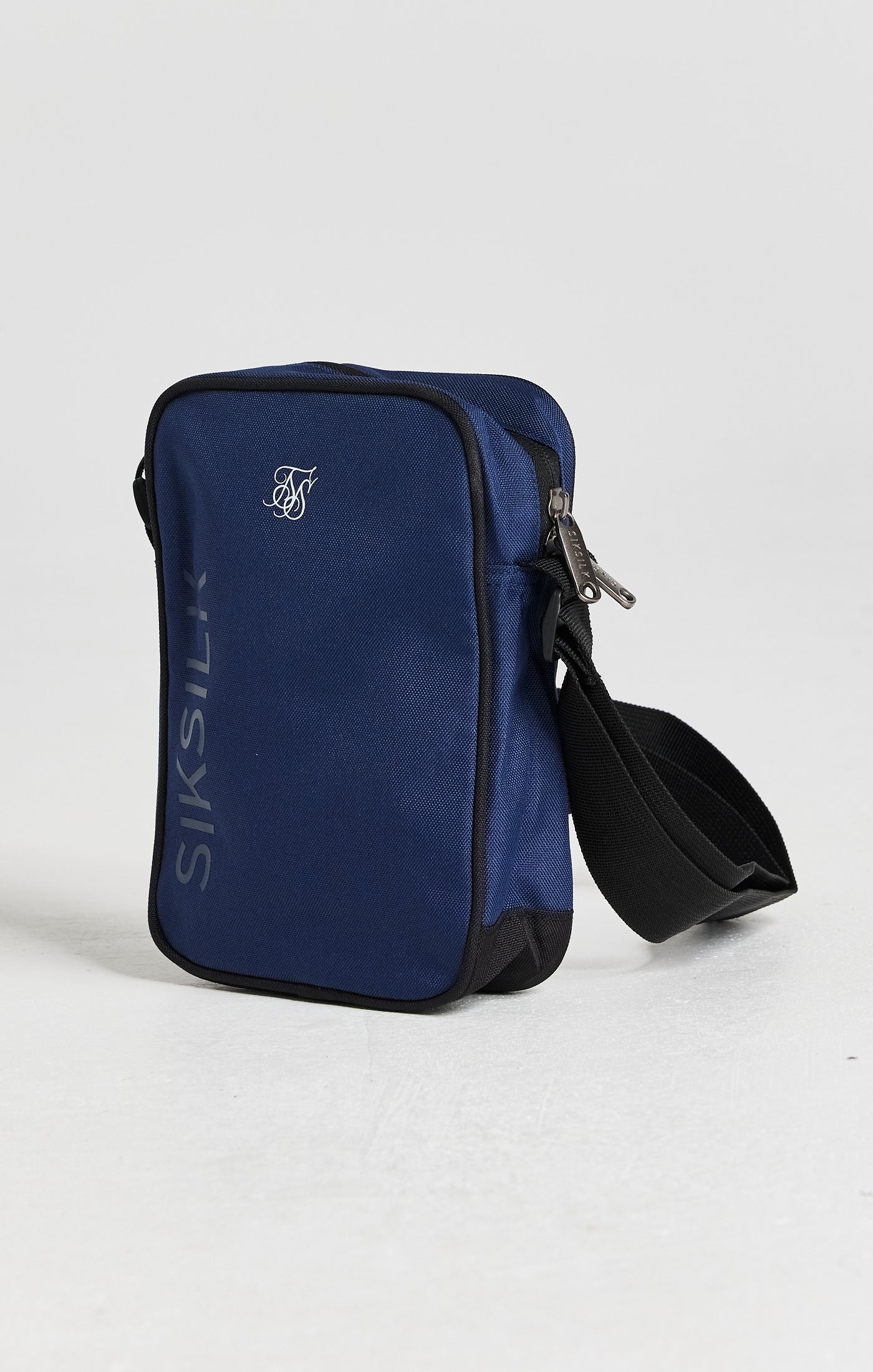 Laad de afbeelding in de Galerij viewer, Essentials - Marineblauwe crossbody tas (2)