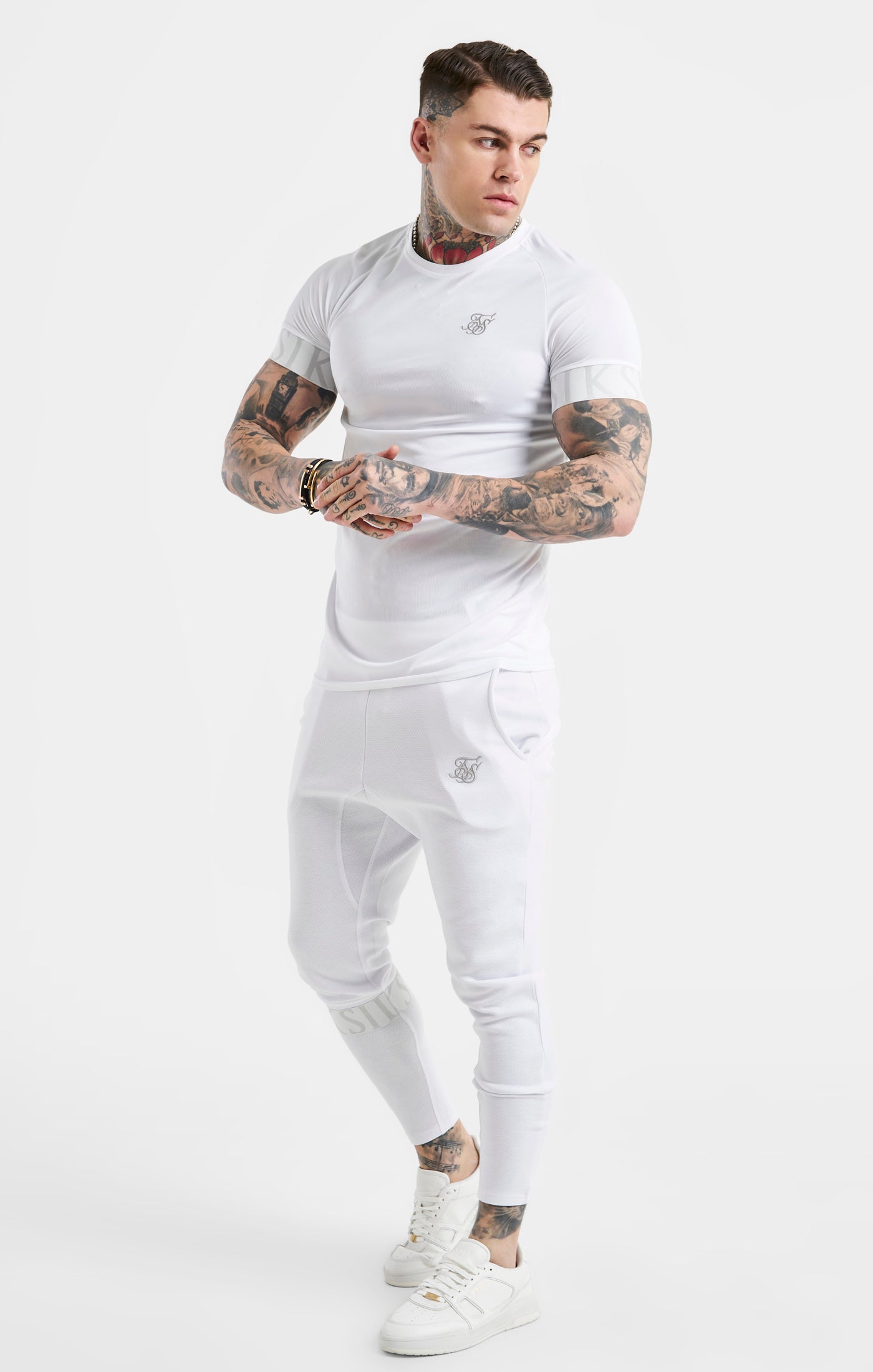 Laad de afbeelding in de Galerij viewer, SikSilk Dynamic Tech T-Shirt - White (3)