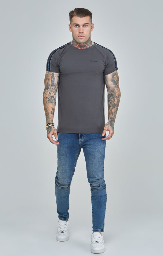 Donkergrijs T-Shirt met nauwsluitende pasvorm (muscle fit) en raglan-mouwen met banddetails