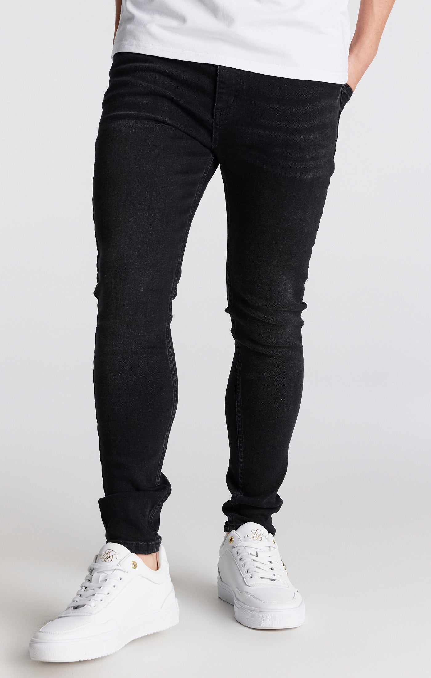 Laad de afbeelding in de Galerij viewer, Essentials voor jongens - Zwarte skinny jeans