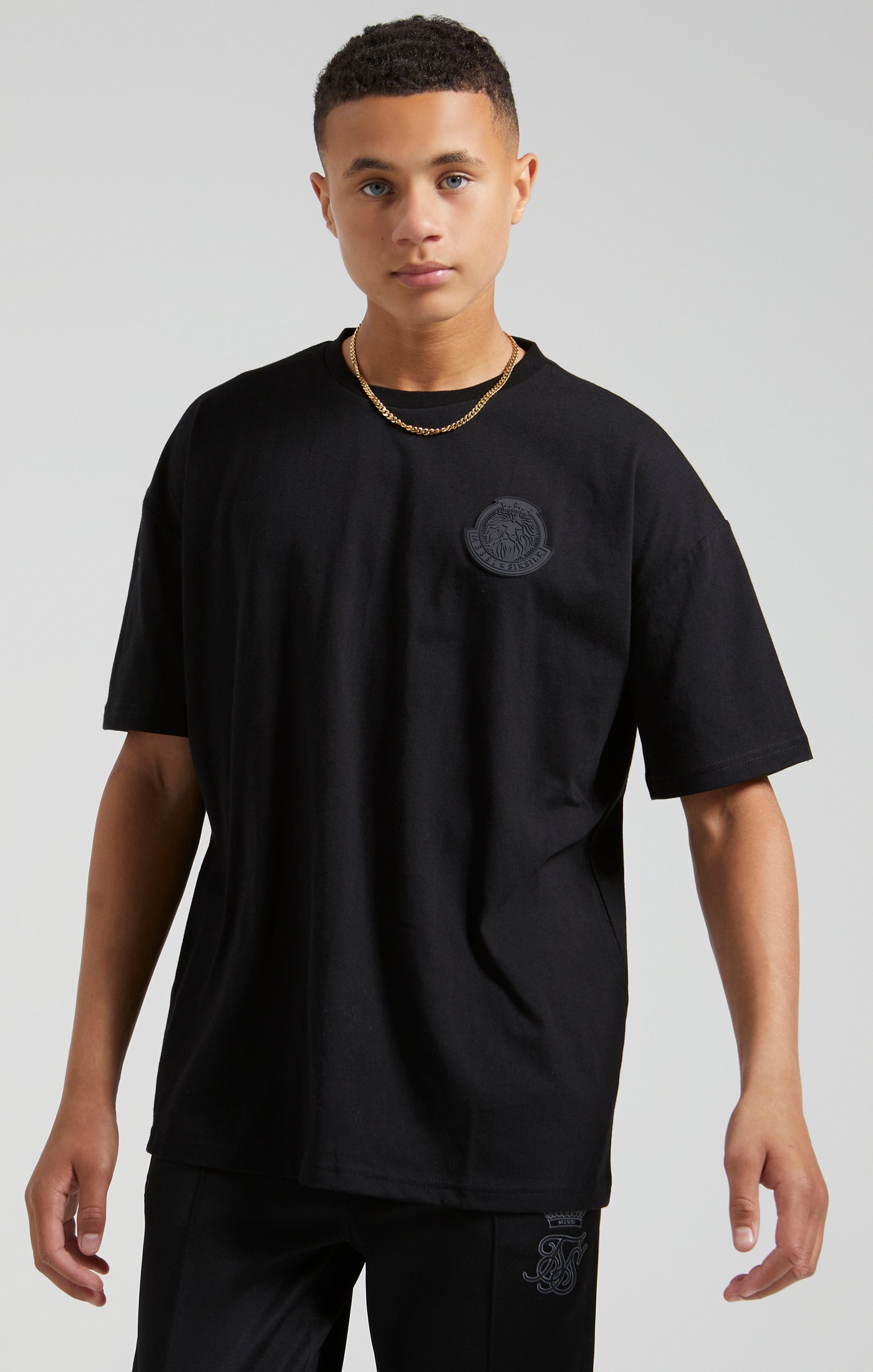 Laad de afbeelding in de Galerij viewer, Boys Messi x SikSilk Black Lion Graphic Oversized T-Shirt (2)