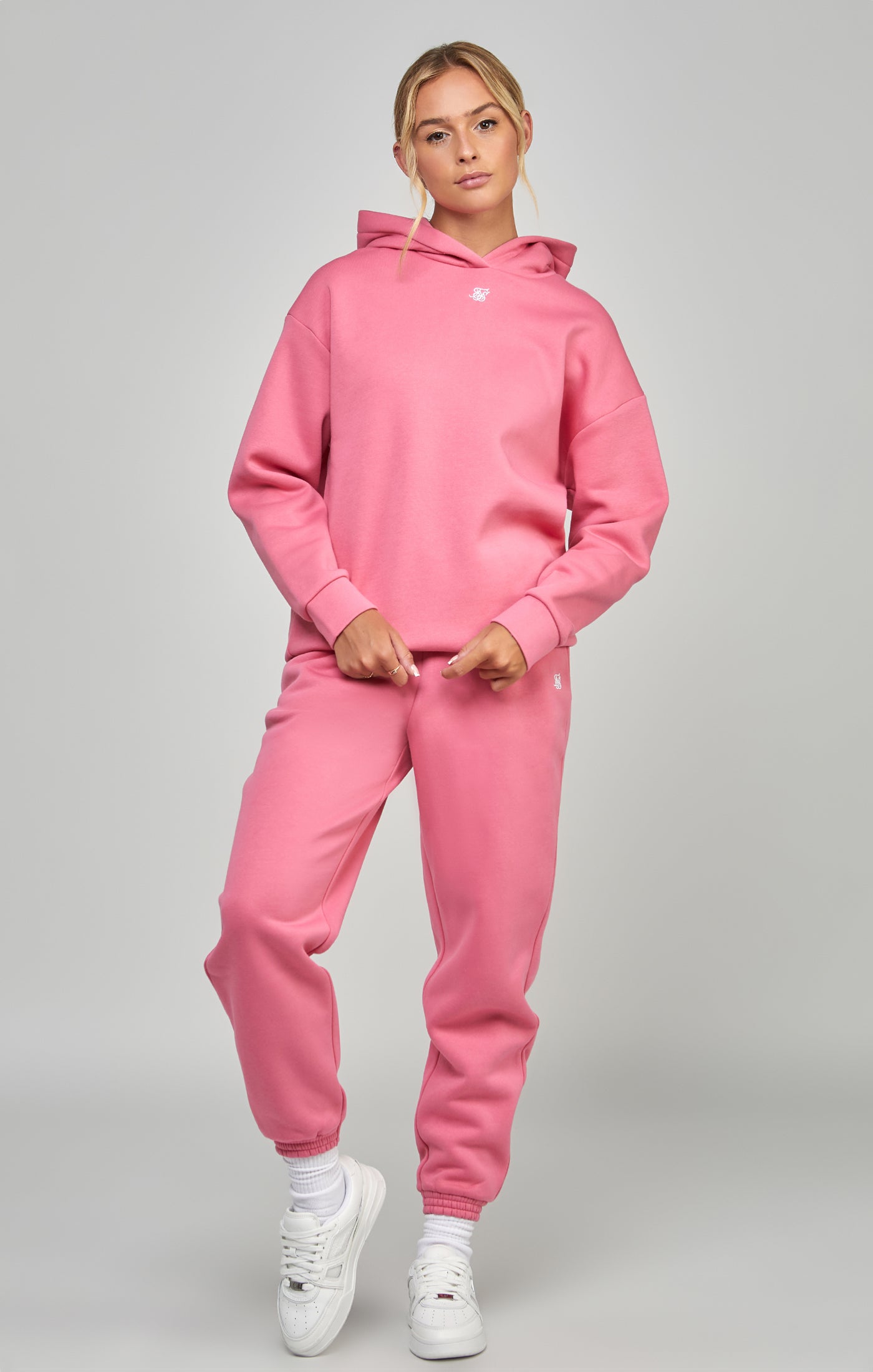 Laad de afbeelding in de Galerij viewer, Essentials - Roze sweater met capuchon (1)