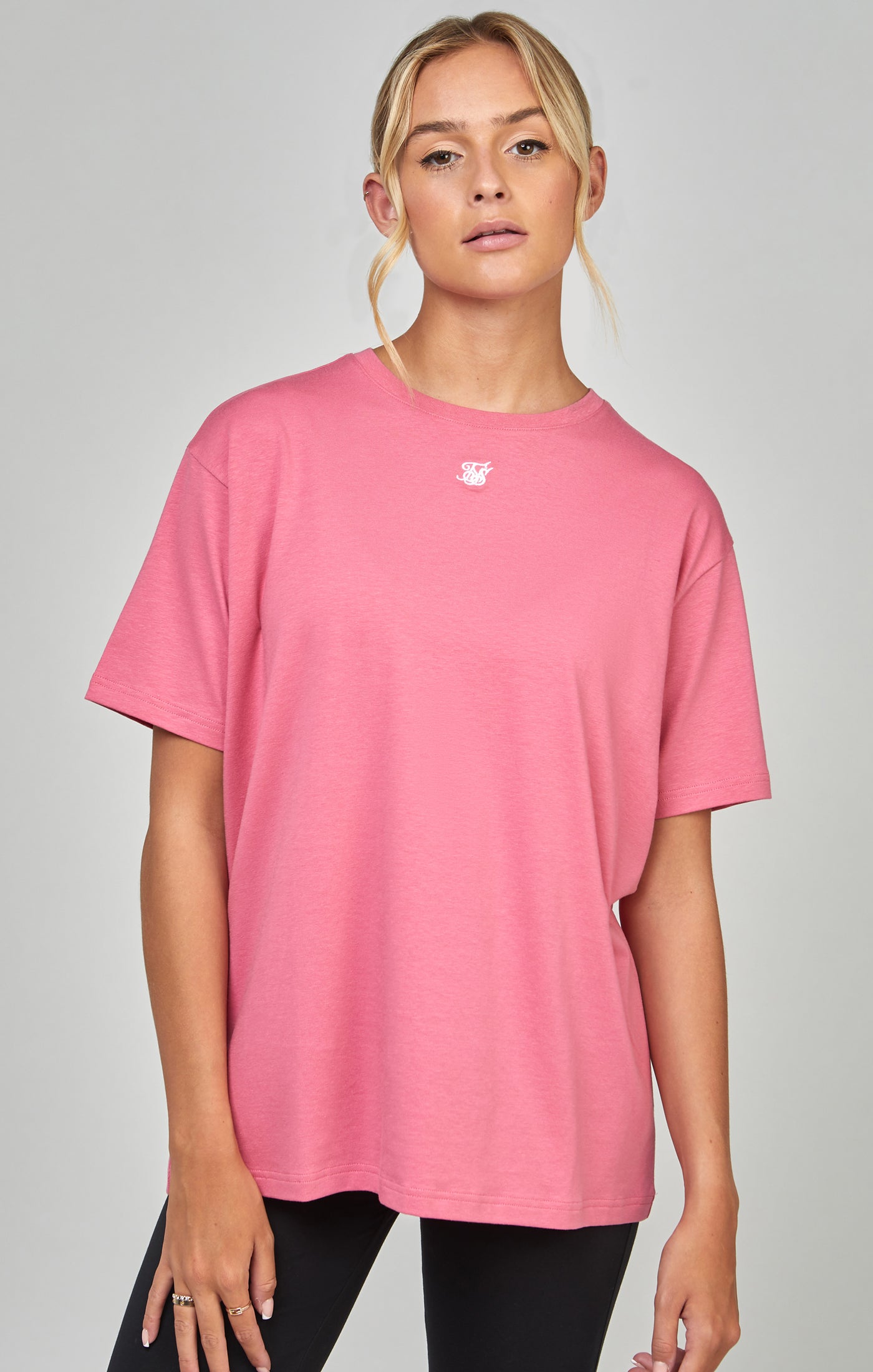 Laad de afbeelding in de Galerij viewer, Essentials - Roze Boyfriend fit T-shirt