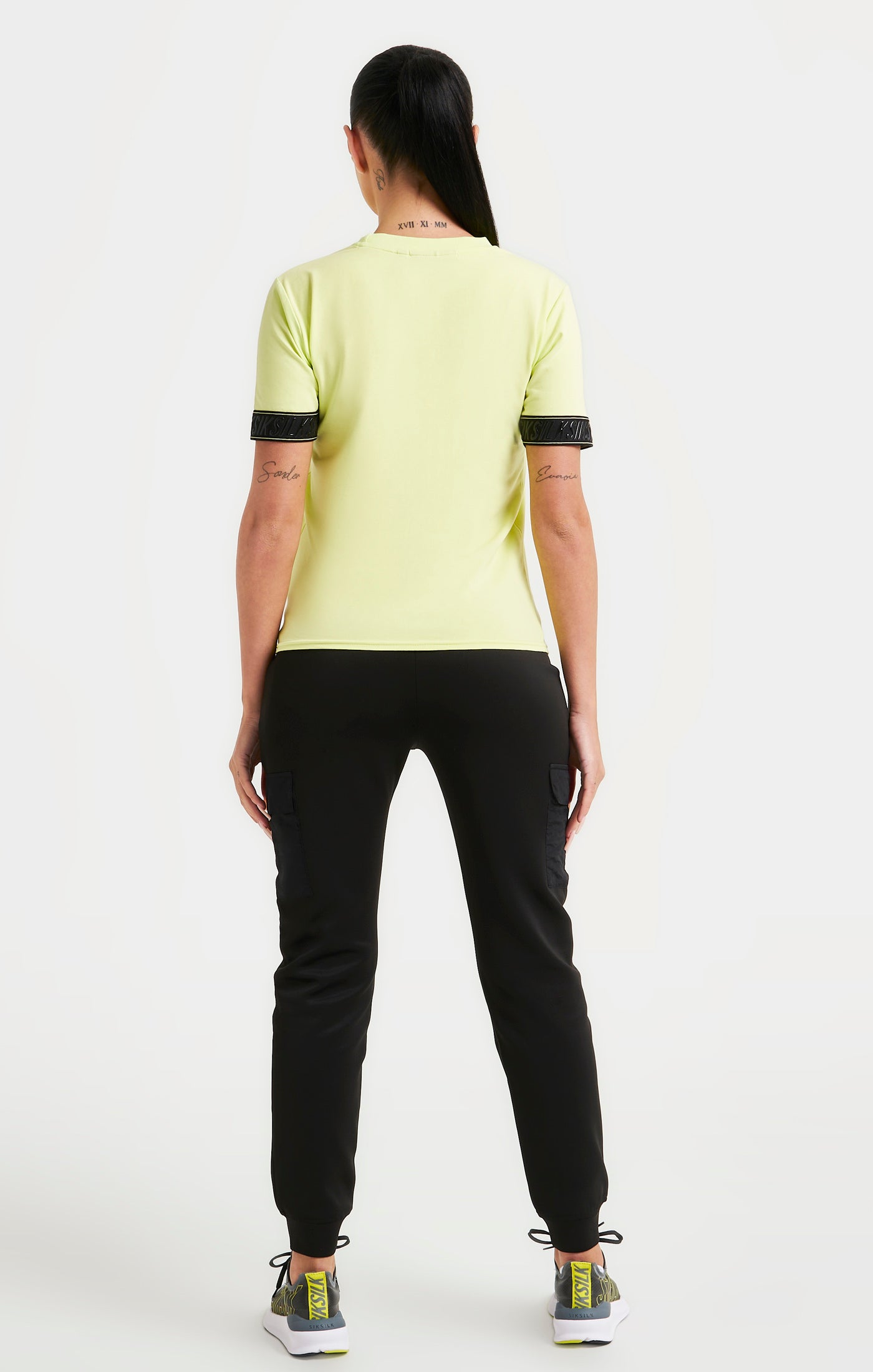 Laad de afbeelding in de Galerij viewer, Yellow Taped Crop T-Shirt (4)